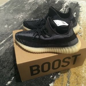 Yeezy 350 V2 Asriel/Carbon Size 10.5